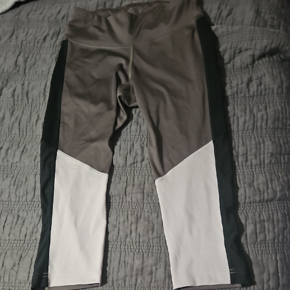 Reebok Women's Capri Lenght Leggings - Purple, Lilac And Black